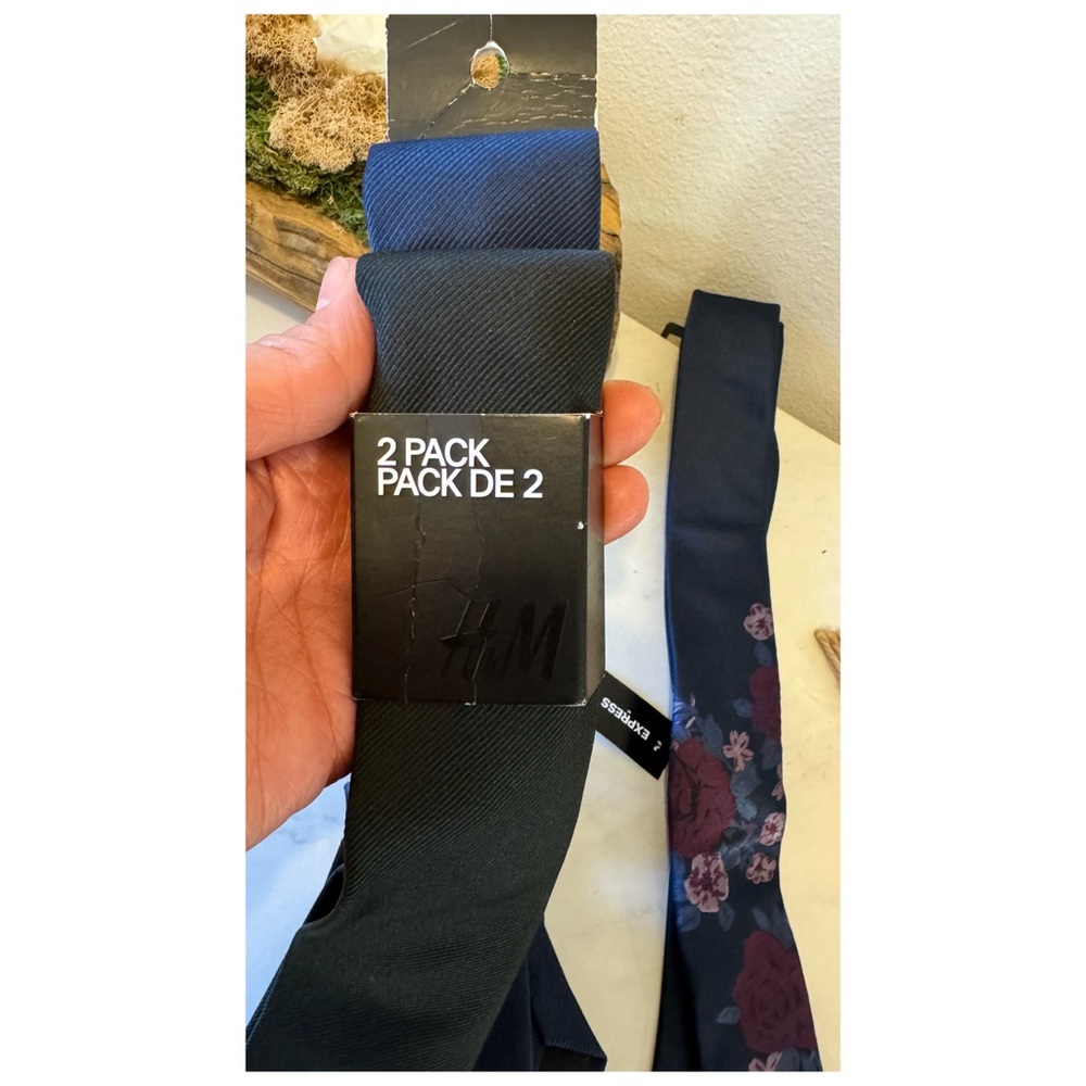 2 Pack H&M ties